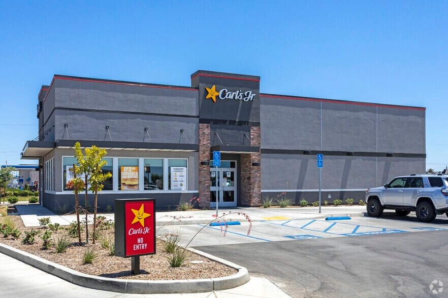 More Photos Of SWC Marks & Clinton Ave, Fresno Unknown For Sale