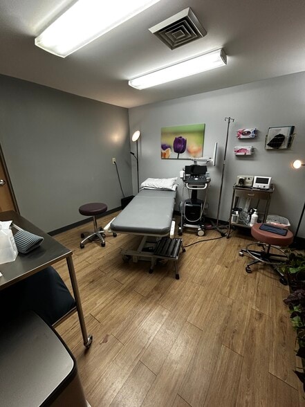 More Photos Of 8100 Ravines Edge Ct, Columbus Medical For Sale