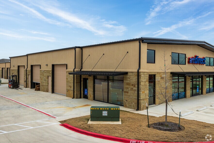 More Photos Of 720 S Bell Blvd, Cedar Park Showroom For Lease