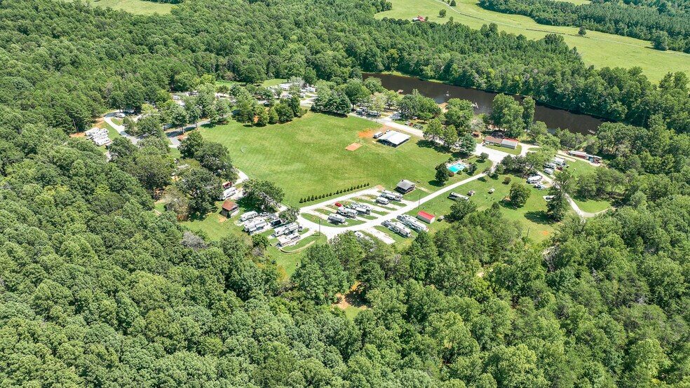 More Photos Of 1105 W Lake Rd, Spout Spring Trailer Camper Park For Sale