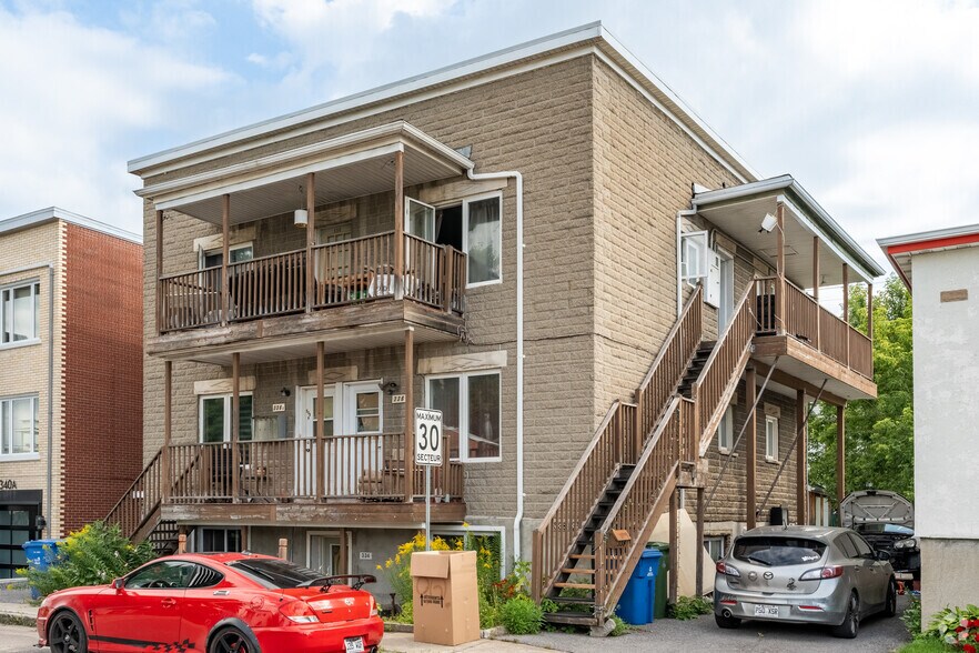 Primary Photo Of 336 Av Bernatchez, Québec Apartments For Sale