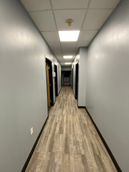 More Photos Of 3 Professional Dr, Alton Office For Lease