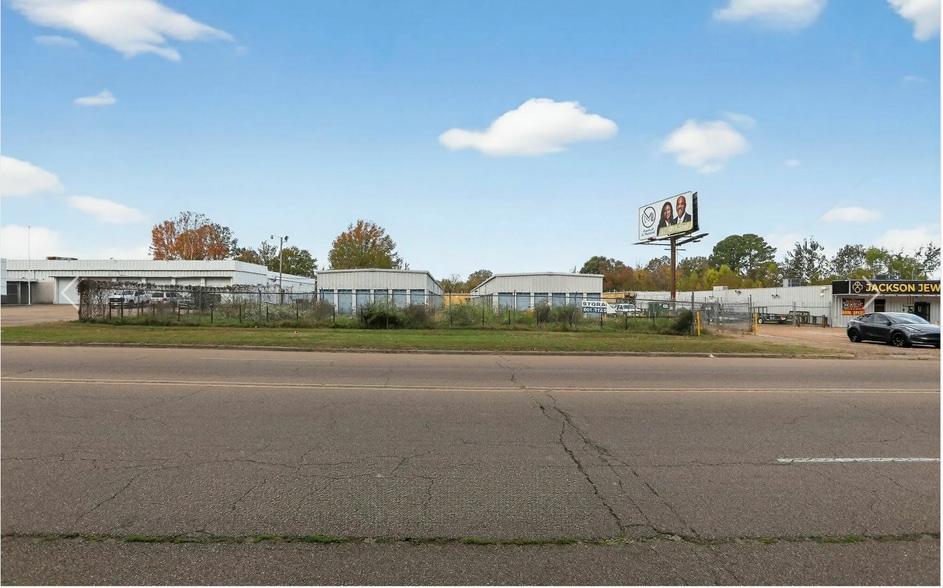 More Photos Of 3705 N West St, Jackson Self Storage For Sale
