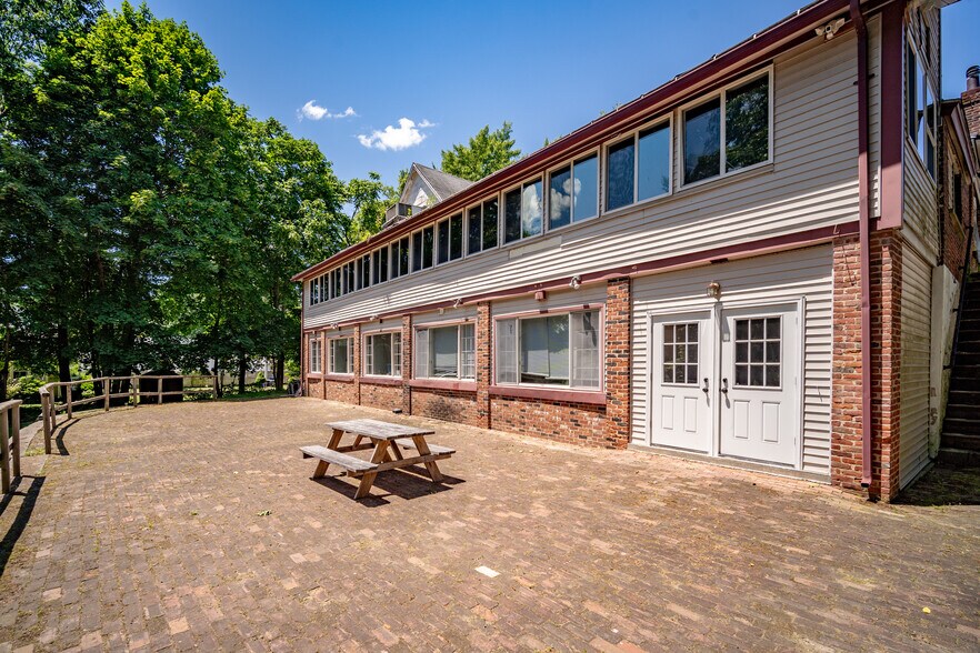 More Photos Of 2589 Boston Rd, Wilbraham Restaurant For Sale