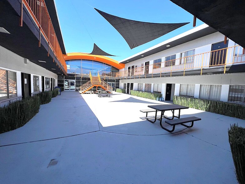 More Photos Of 6308 Woodman Ave, Van Nuys Loft Creative Space For Lease