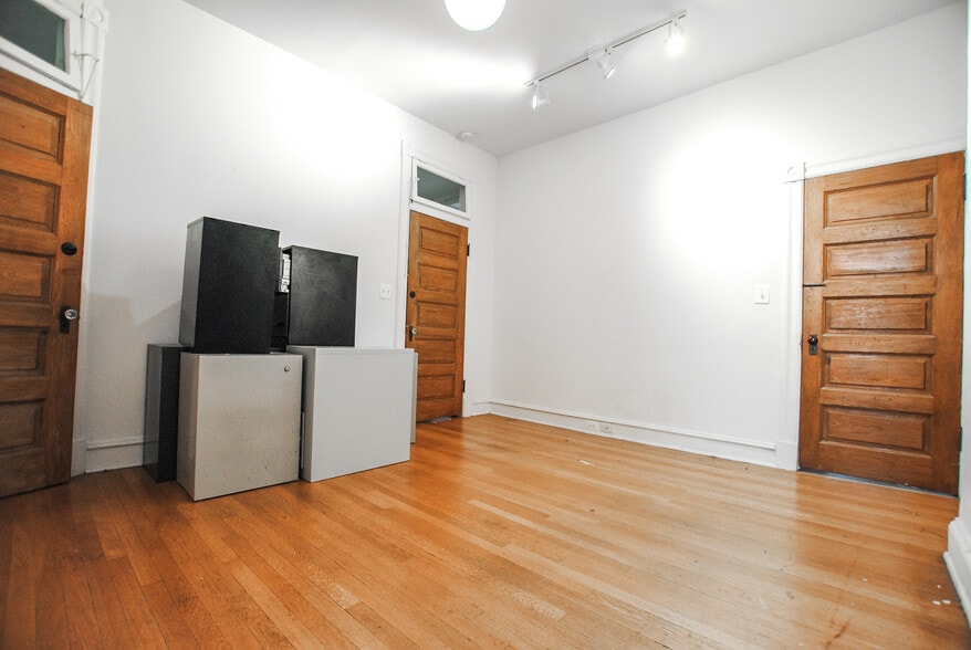 More Photos Of 34 E 25th St, Baltimore Office Residential For Sale