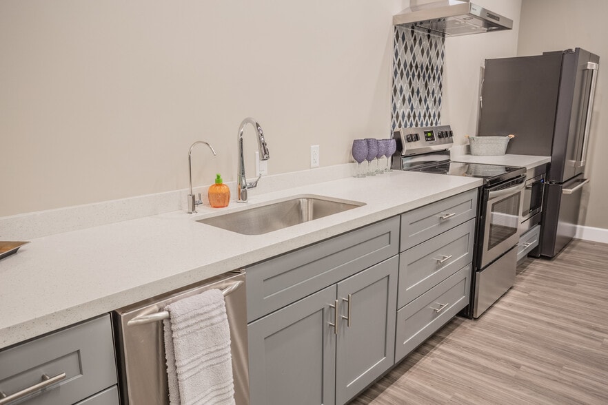 More Photos Of 1324 N Farrell Ct, Gilbert Warehouse For Sale