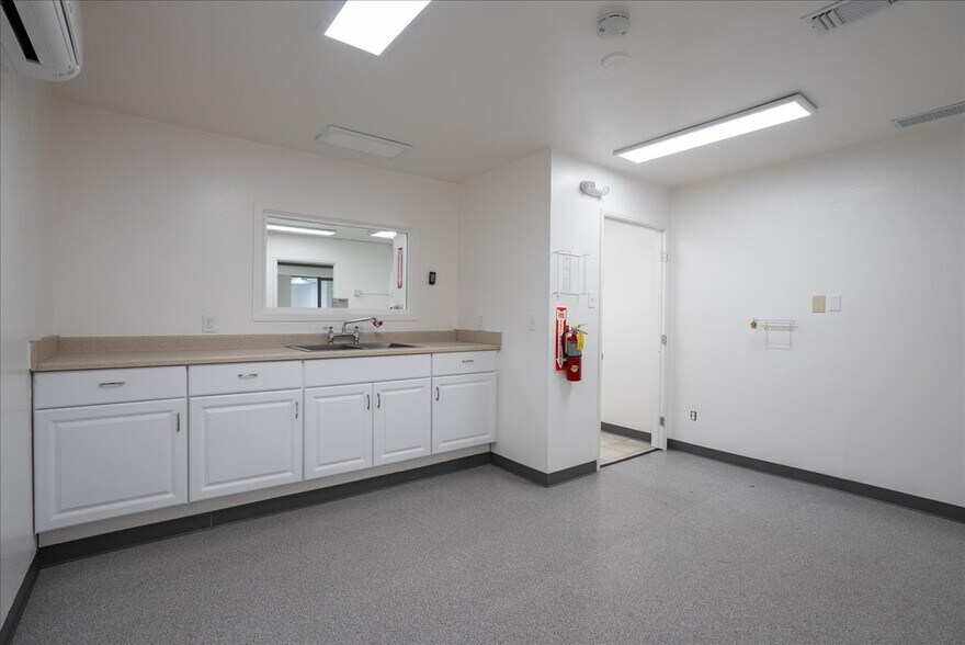 More Photos Of 1050 Las Tablas Rd, Templeton Medical For Sale