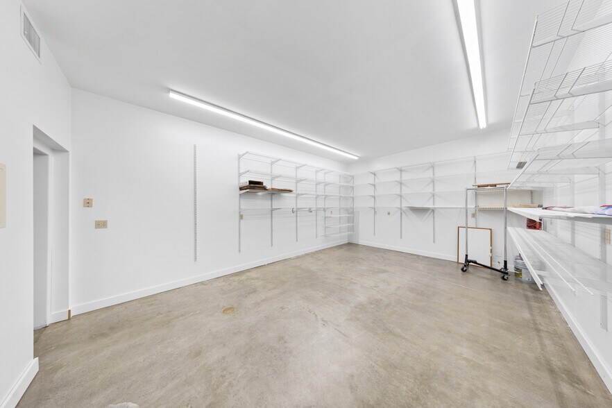 More Photos Of 509 S 1st St, La Conner General Retail For Sale