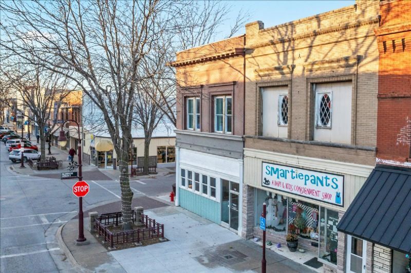 More Photos Of 523 W Sheridan Ave, Shenandoah Loft Creative Space For Sale