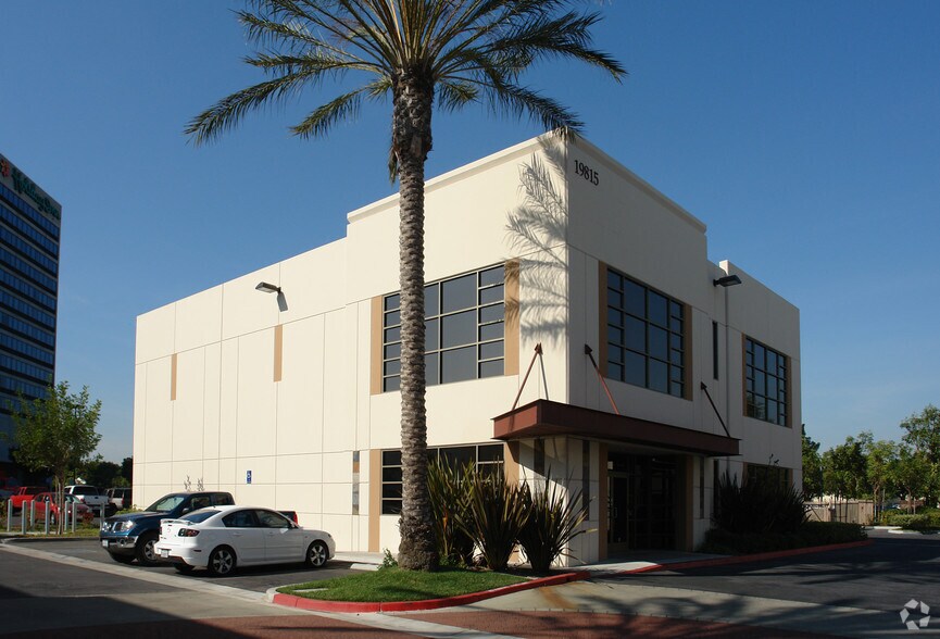 Primary Photo Of 19815 Hamilton Ave, Torrance Warehouse For Lease