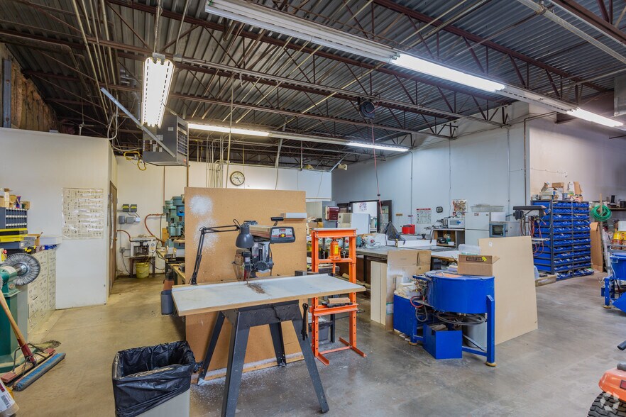 More Photos Of 2225-2255 Executive Cir, Colorado Springs Research And Development For Lease