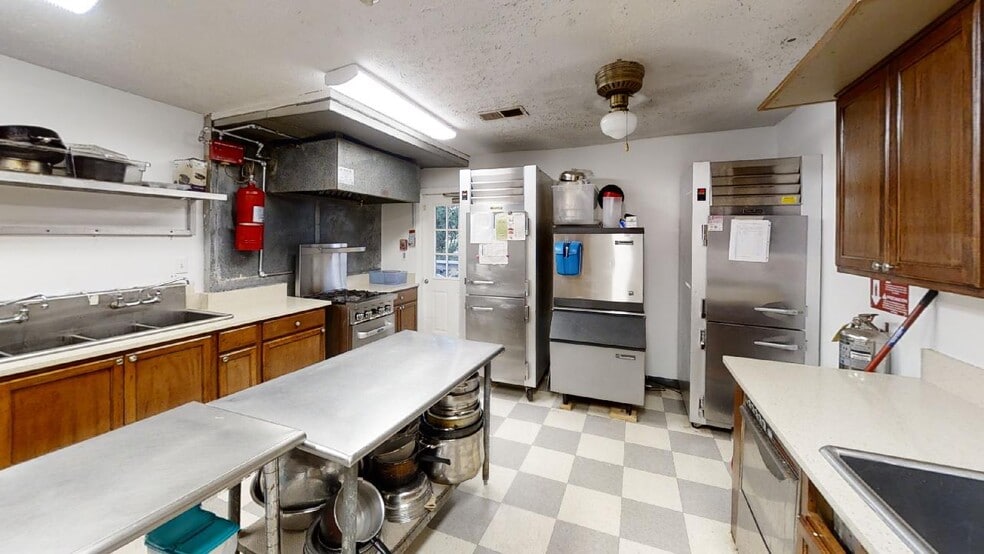 More Photos Of 601 Coleman St, Atlanta Assisted Living For Sale