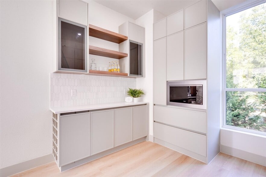 More Photos Of 512 N Lancaster Ave, Dallas Apartments For Sale