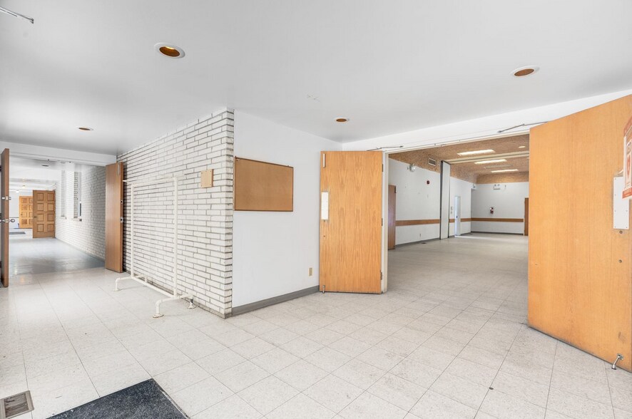 More Photos Of 1702 Beckwith 9th Line, Carleton Place Office For Sale