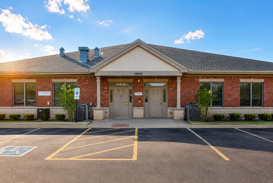 Primary Photo Of 16626 W 159th St, Lockport Office For Lease