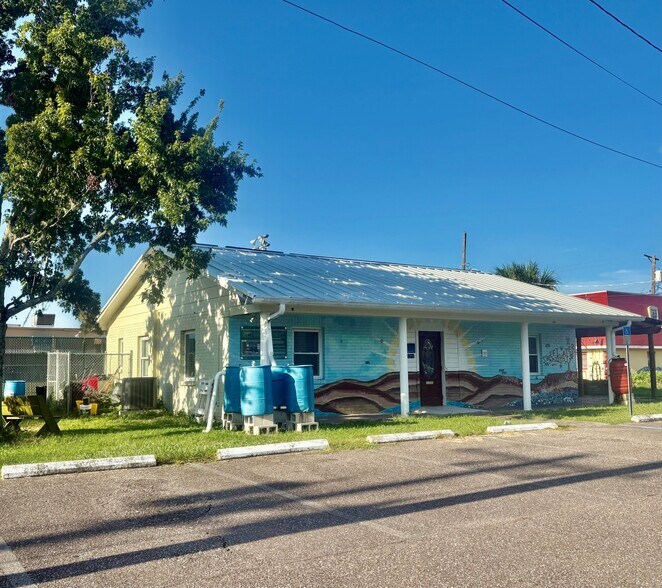Primary Photo Of 5521 Hanley Rd, Tampa Office For Sale