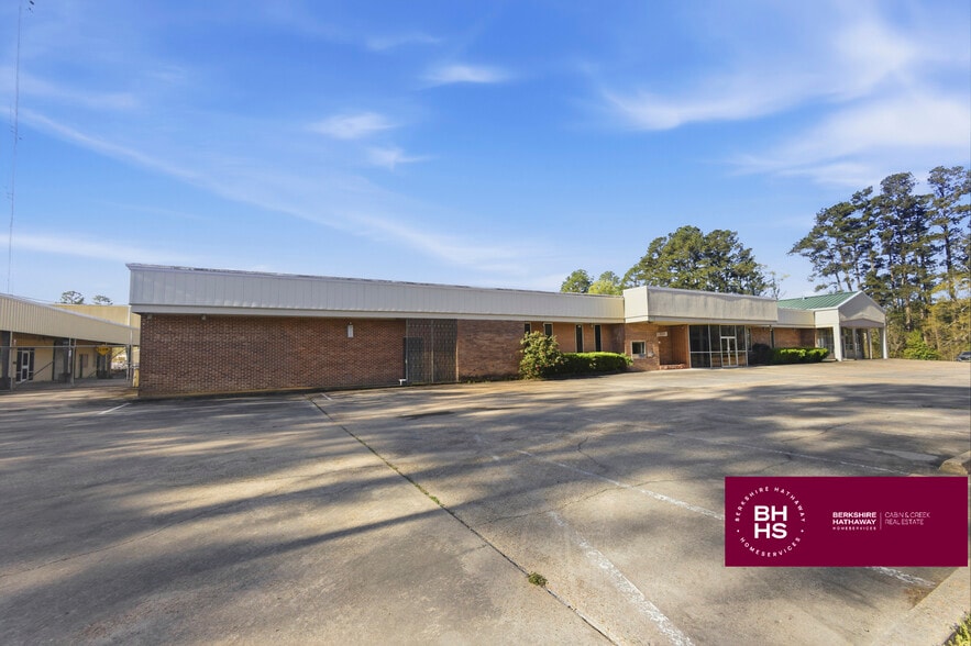 More Photos Of 3012 US-98, Mccomb Flex For Sale