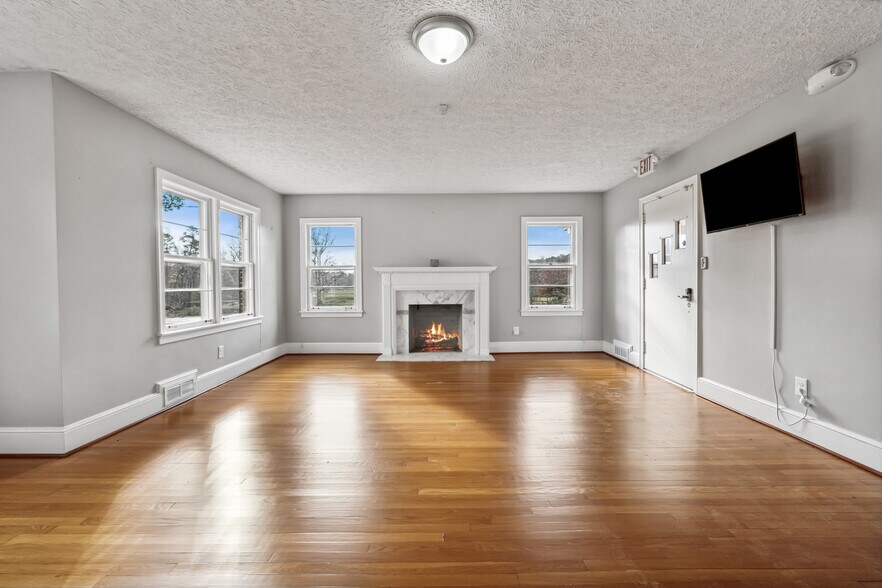 More Photos Of 5615 Cumming Hwy, Canton General Retail For Sale
