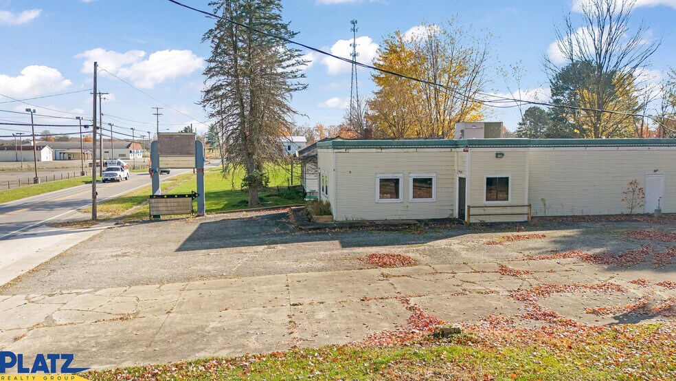 More Photos Of 438 E Main St, Andover Freestanding For Lease