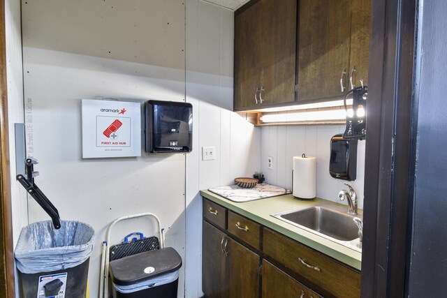 More Photos Of 1304 N Division St, Pontiac Flex For Sale