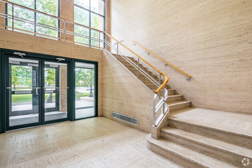 More Photos Of 115 Continuum Dr, Liverpool Medical For Lease