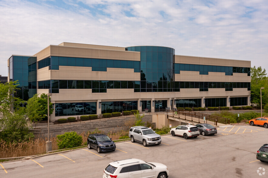 Primary Photo Of 300 N Executive Dr, Brookfield Office For Lease