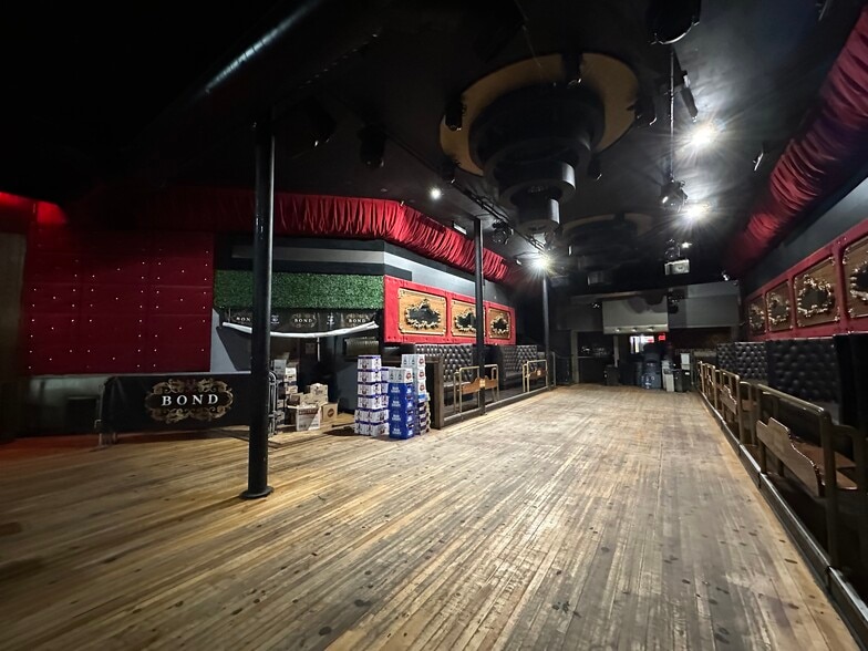 More Photos Of 221 N Main St, Greenville Restaurant For Lease