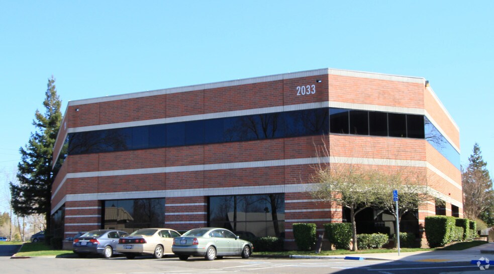 More Photos Of 2033 Howe Ave, Sacramento Office For Sale