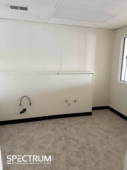 More Photos Of 2537 W Beverly Blvd, Montebello Storefront Retail Office For Lease