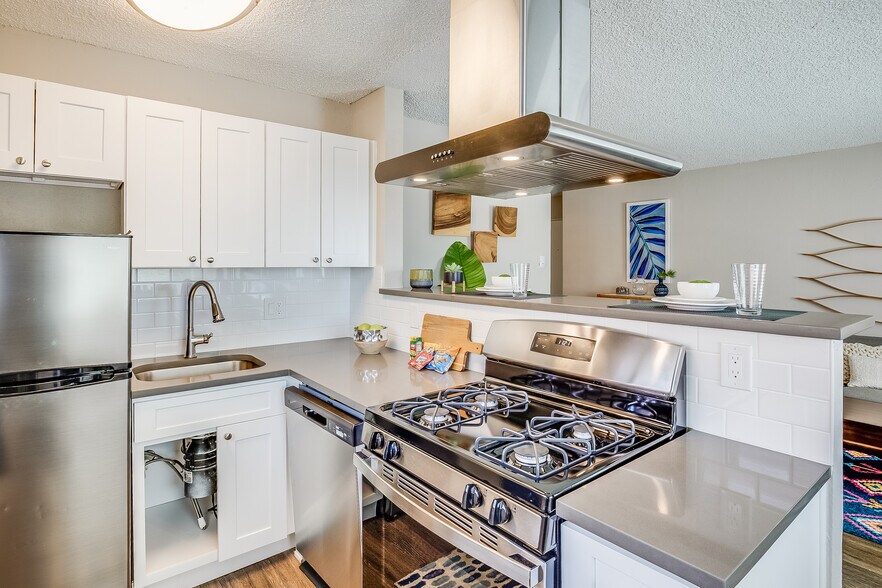 More Photos Of 175 W Belleview Ave, Englewood Apartments For Sale
