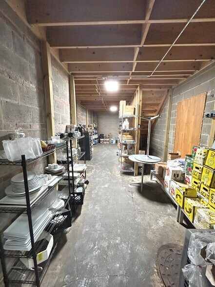 More Photos Of 1709 W Washington Blvd, Chicago Warehouse For Sale