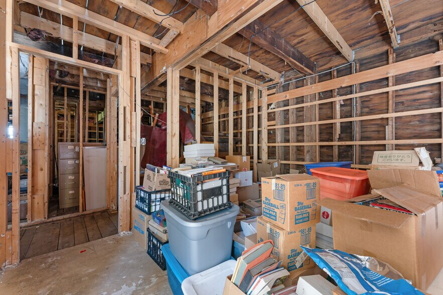 More Photos Of 18 Central St, Brookfield Office Residential For Sale