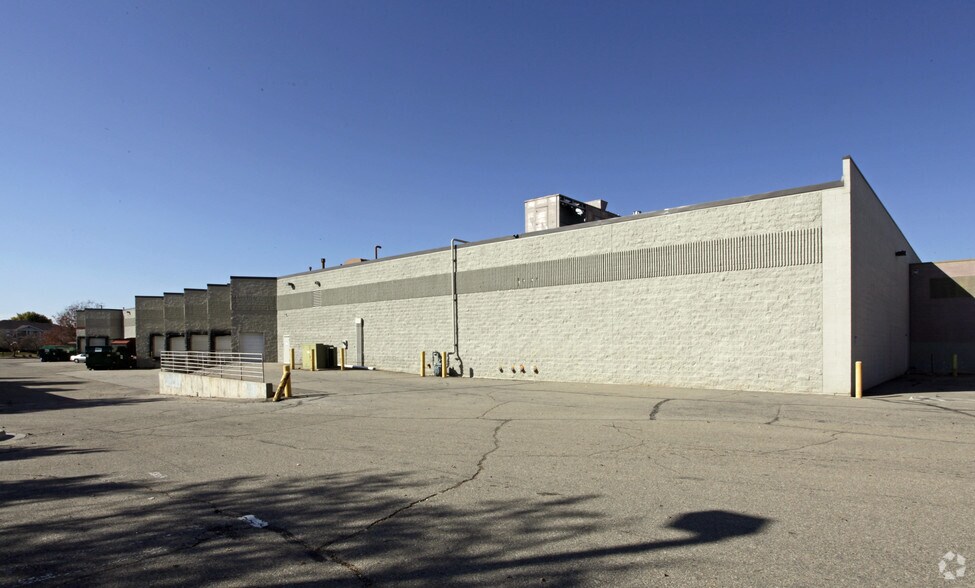 More Photos Of 15540 E 6th Ave, Aurora Storefront For Lease