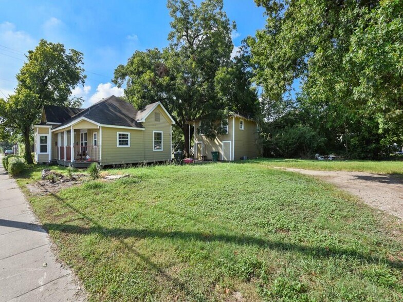 More Photos Of 3203 N Main St, Houston Land For Sale