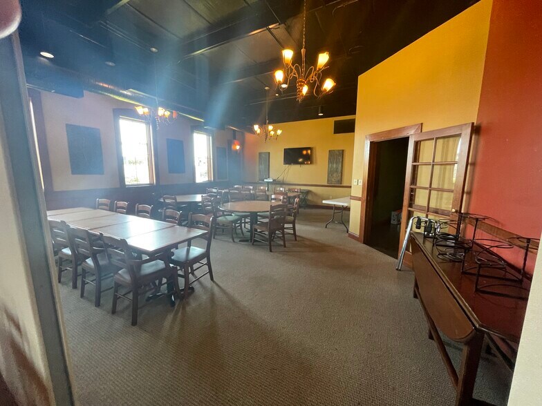 More Photos Of 2704 Walton Way, Marion Restaurant For Lease