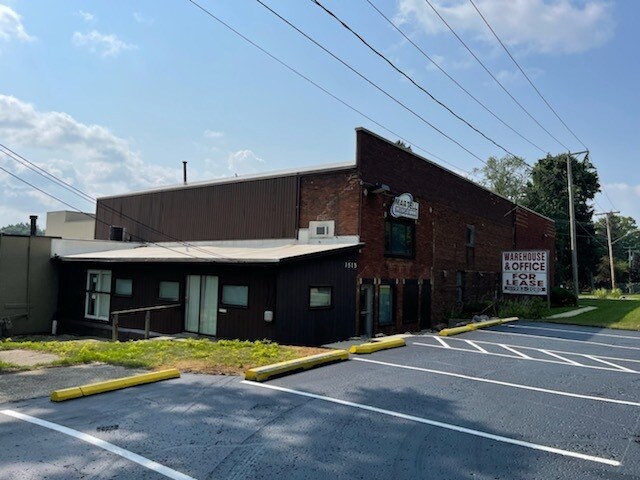 More Photos Of 3515 Lakeshore Dr, Saint Joseph Office For Lease