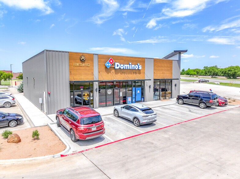 More Photos Of 9101 N Highway 171, Godley Freestanding For Lease