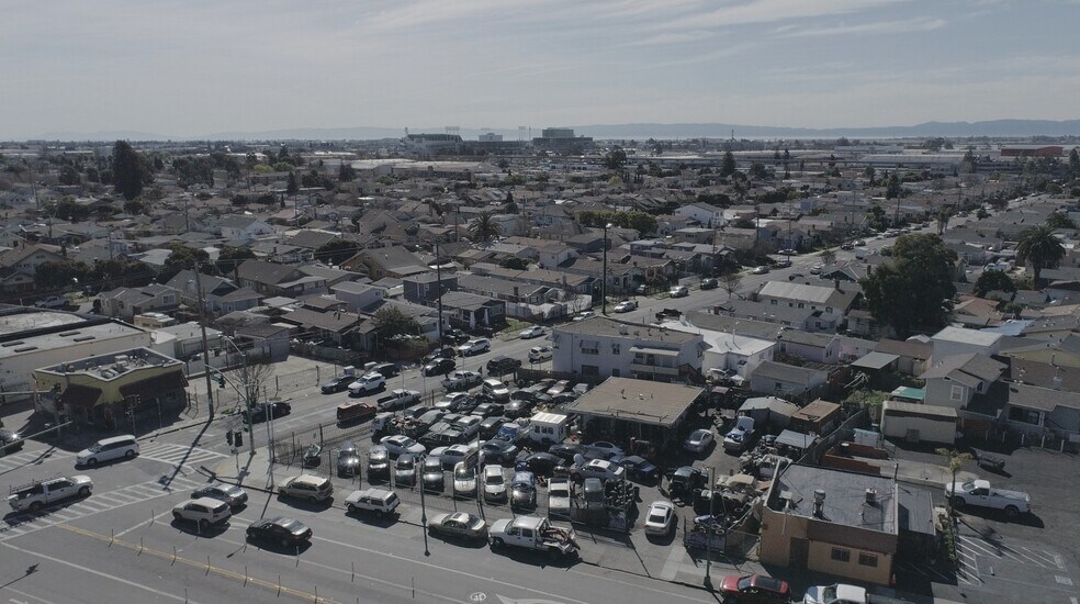 More Photos Of 5825 International Blvd, Oakland Auto Dealership For Sale