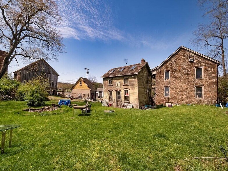 More Photos Of 333 Perry Hwy, Harmony Specialty For Sale