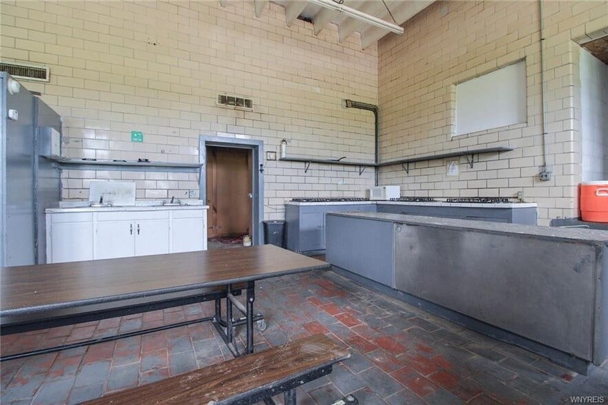 More Photos Of 2231 Youngstown Wilson rd, Ransomville Flex For Sale