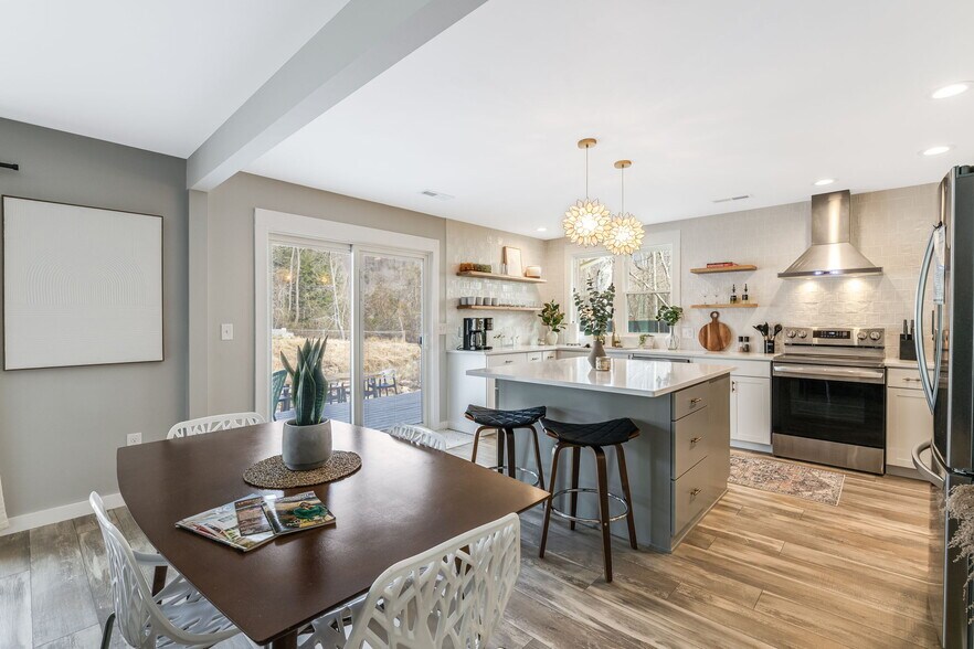 More Photos Of 4102 Soco Rd, Maggie Valley Hotel For Sale