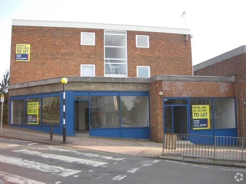 More Photos Of 11 Station Rd, Harpenden Storefront For Lease
