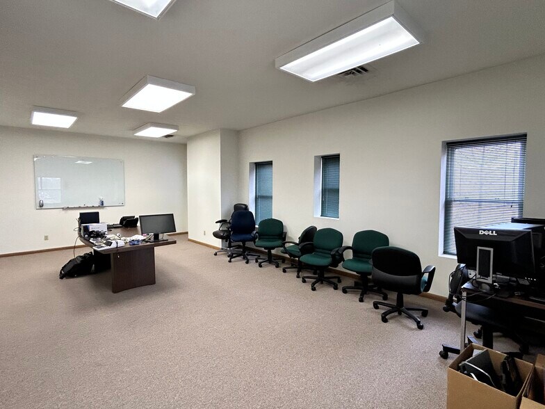 More Photos Of 127 W Chicago Rd, Sturgis Office For Sale