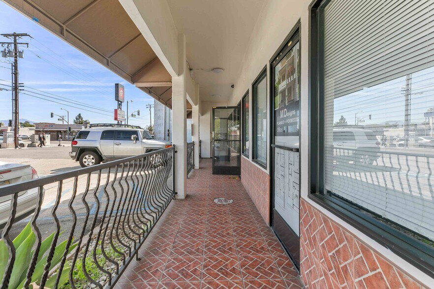 More Photos Of 1108 5th St, San Fernando Storefront Retail Office For Sale