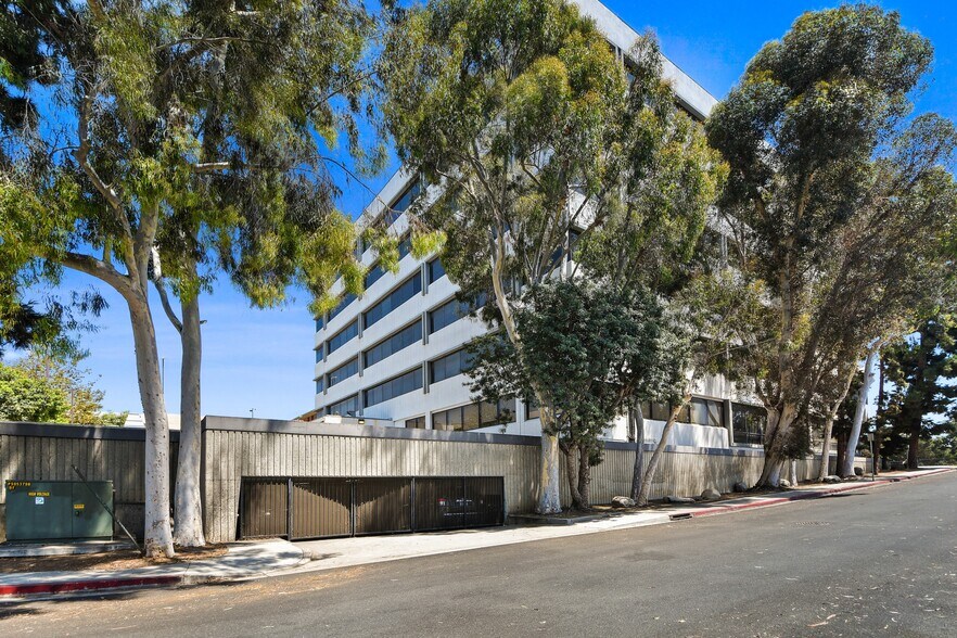 More Photos Of 301 N Prairie Ave, Inglewood Medical For Sale