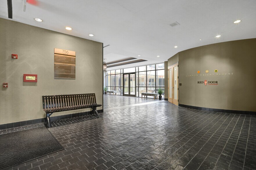 More Photos Of 775 Ridge Lake Blvd, Memphis Unknown For Lease