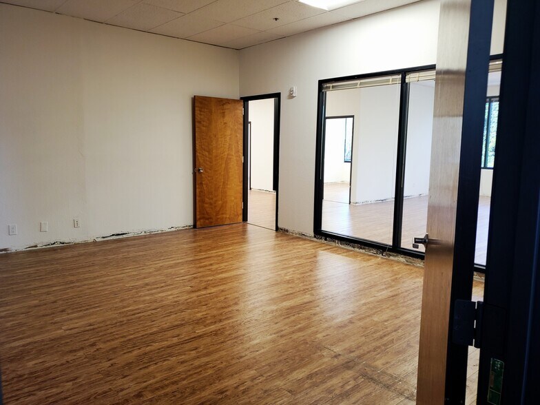 More Photos Of 90 Great Oaks Blvd, San Jose Research And Development For Lease