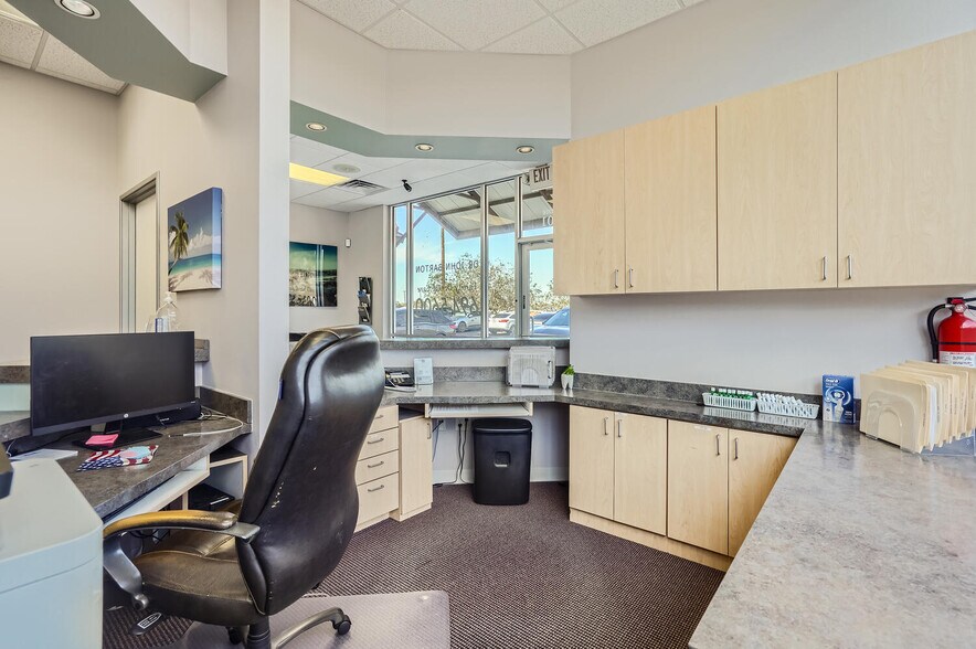 More Photos Of 8202 N Loop 1604 W, San Antonio General Retail For Sale