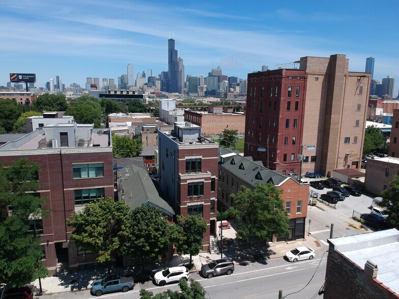 More Photos Of 556 W 18th St, Chicago Storefront Retail Residential For Sale